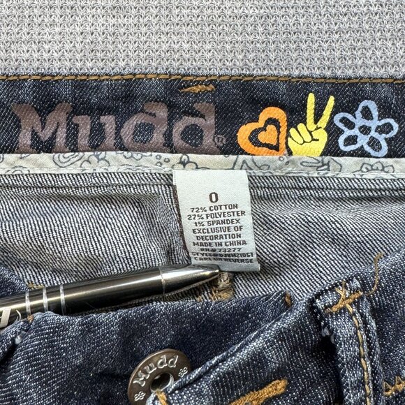 Mudd Womens Denim Capri Jeans Size 0 Embroidered Pockets Cuffed Hem Pockets Y2K - Picture 8 of 15